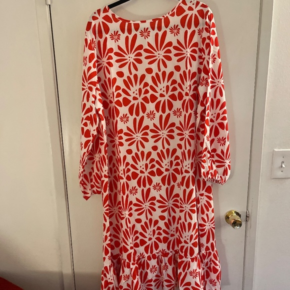 Plus size red and white floral dress with belt size 3xl - Picture 5 of 7